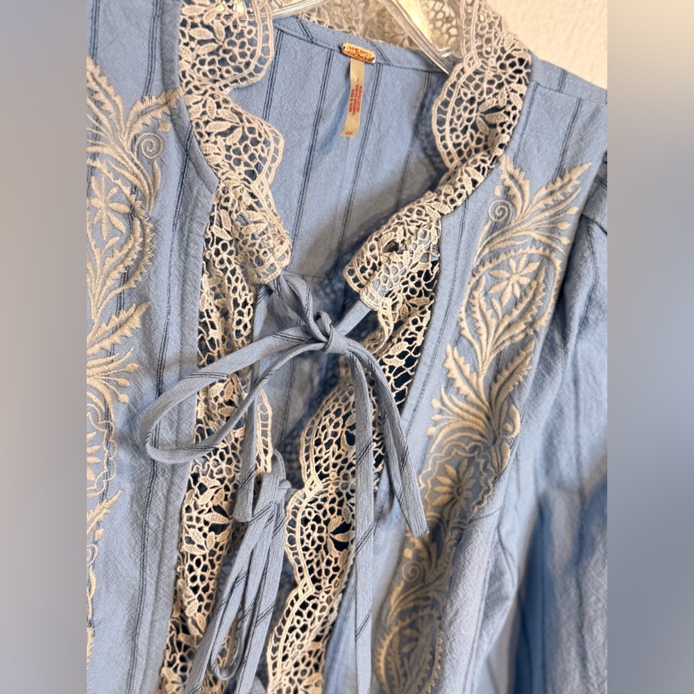 Bali Jude Top in chambray - Picture 3 of 8